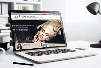 ��ɫ�Ǻ��������