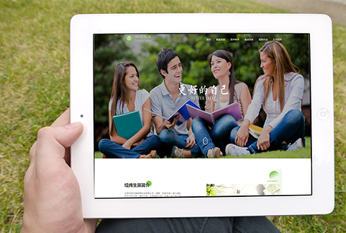 ��ɫ��γ����