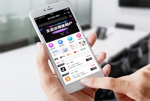 ��ɫ�������С����